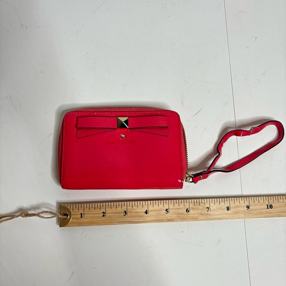 Kate spade hot pink patent leather wallet - Picture 1 of 4